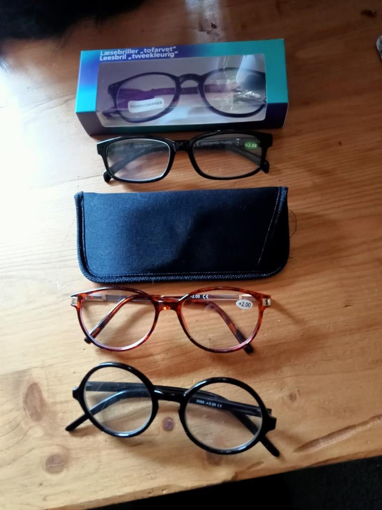 4 nieuwe diverse leesbrillen, allen + 2.00, Ophalen of Verzenden, Nieuw, Overige kleuren, Overige merken