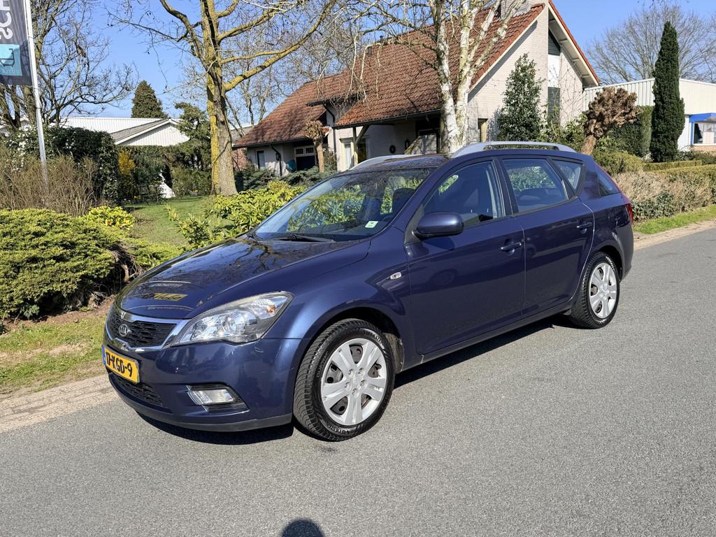 Kia cee'd Sporty Wagon 2.0 CVVT 143PK X-ecutive Navi•Airco, Voorwielaandrijving, Stof, Gebruikt, Blauw