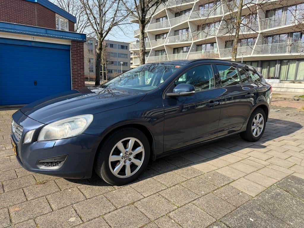 Volvo V60 1.6 T3 Summum Cruise PDC Airco, Auto's, Volvo, Bedrijf, Te koop, V60, ABS, Airbags, Airconditioning, Bi-Xenon koplampen
