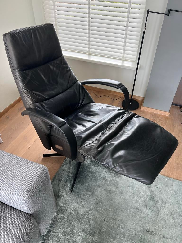 Prominente relaxstoel leer, verstelbaar, Huis en Inrichting, Fauteuils, Ophalen, 100 tot 125 cm, Leer, Zo goed als nieuw