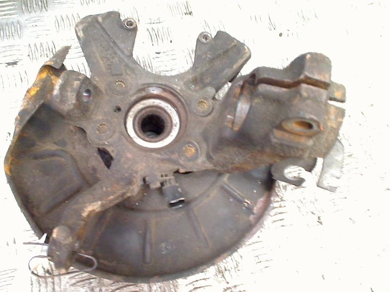 Fusee Rechts Voor Volkswagen Golf V (1K1) (2004-05/2008-11), Gebruikt, Volkswagen, Volkswagen AG, Kundenbetreuung@volkswagen.de