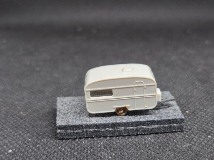 Wiking 0922 10 - éénassige caravan (15935), Hobby en Vrije tijd, Modeltreinen | N-Spoor, Gebruikt, Overige typen, Gelijkstroom