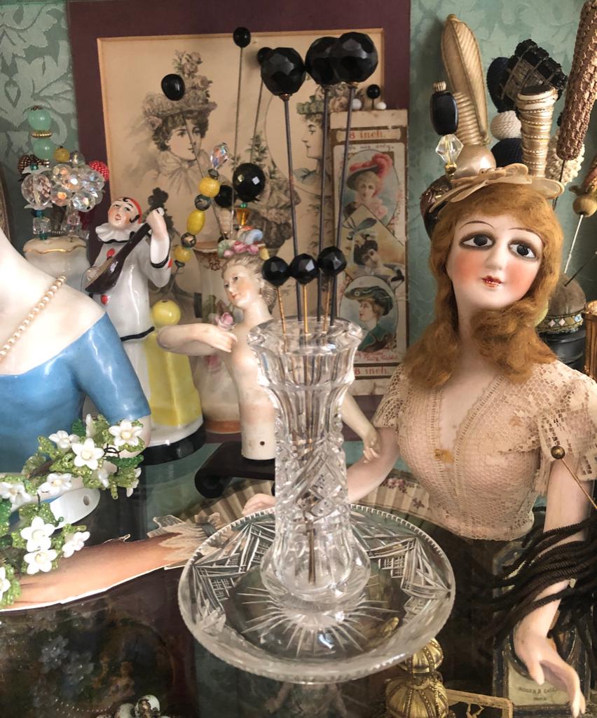 Antieke kristallen hoedenspelden  houder/standaard, Ophalen of Verzenden