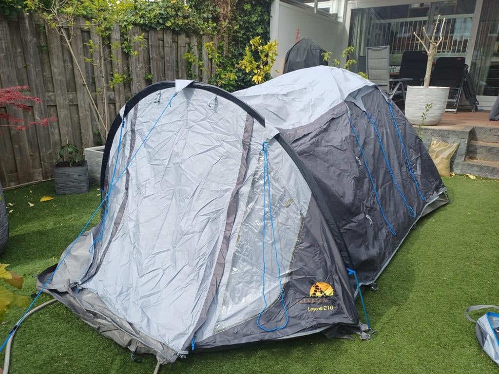 Safarica Laguna 210 tent - Zo goed als nieuw, Ophalen, Zo goed als nieuw, Tot en met 3