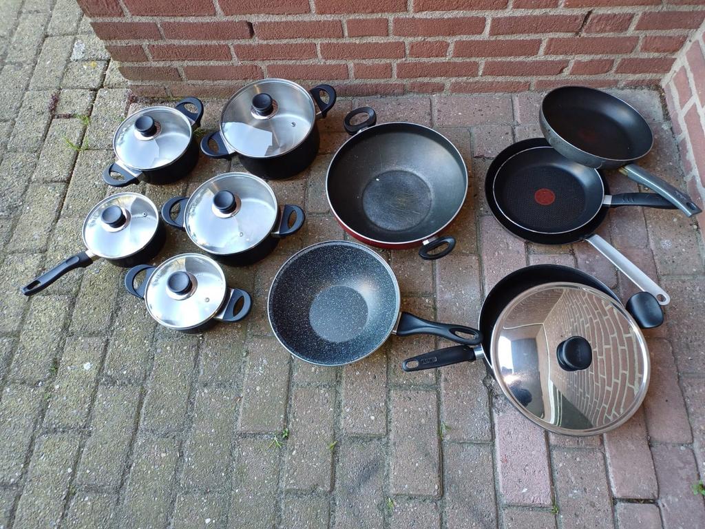 Div pannen..., Huis en Inrichting, Ophalen of Verzenden, Rvs, Pannenset