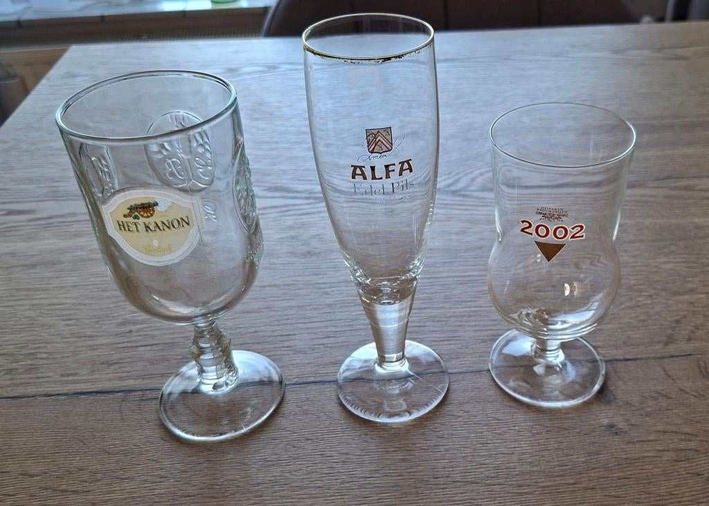 Drie bierglazen, Alfa en Het Kanon, Ophalen, Gebruikt, Glas