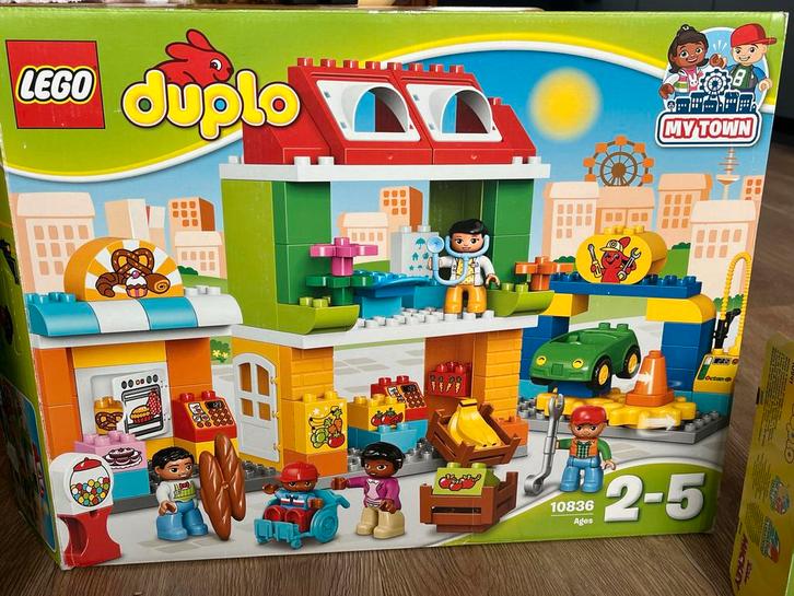 Duplo stadsplein 10836 compleet, Kinderen en Baby's, Speelgoed | Duplo en Lego, Zo goed als nieuw, Duplo, Ophalen of Verzenden