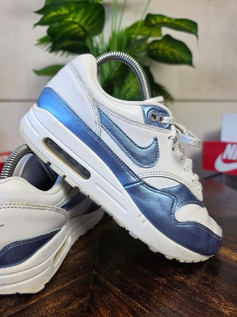 Nike Air Max 1 Metallic Blue maat 38,5, Blauw, Nike, Ophalen of Verzenden, Nike