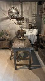 Inklapbare markttafel uit india, Ophalen