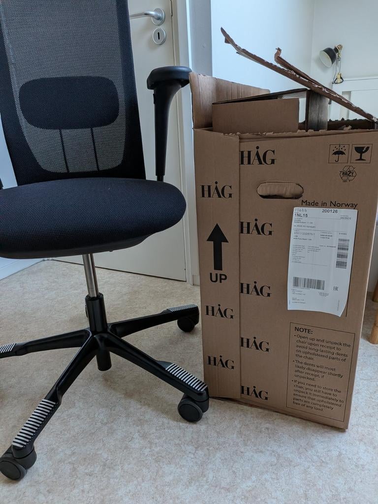 HÅG Futu Mesh 1100 bureaustoel - Nieuw, Huis en Inrichting, Bureaustoelen, Ophalen, Zwart, Nieuw, Bureaustoel