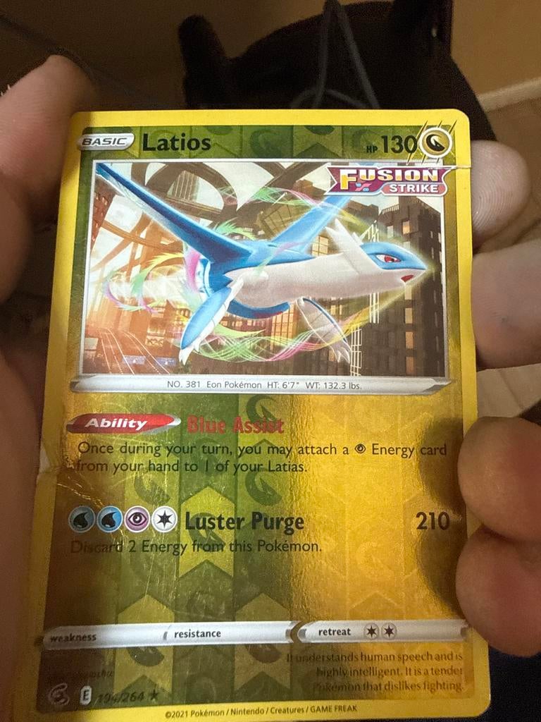 Pokémon Kaart Latios Fusion Strike 194/264, Ophalen of Verzenden, Zo goed als nieuw, Losse kaart