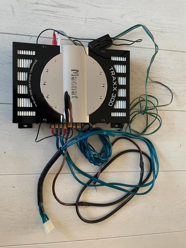 Magnat Traxx 300 versterker, Auto diversen, Autospeakers, Gebruikt, Ophalen of Verzenden