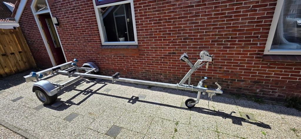 Boottrailer 750kg – Rollen + lier – voor boot 4-5 meter (dir, Ophalen of Verzenden, Gebruikt, Overige typen, Motorboot
