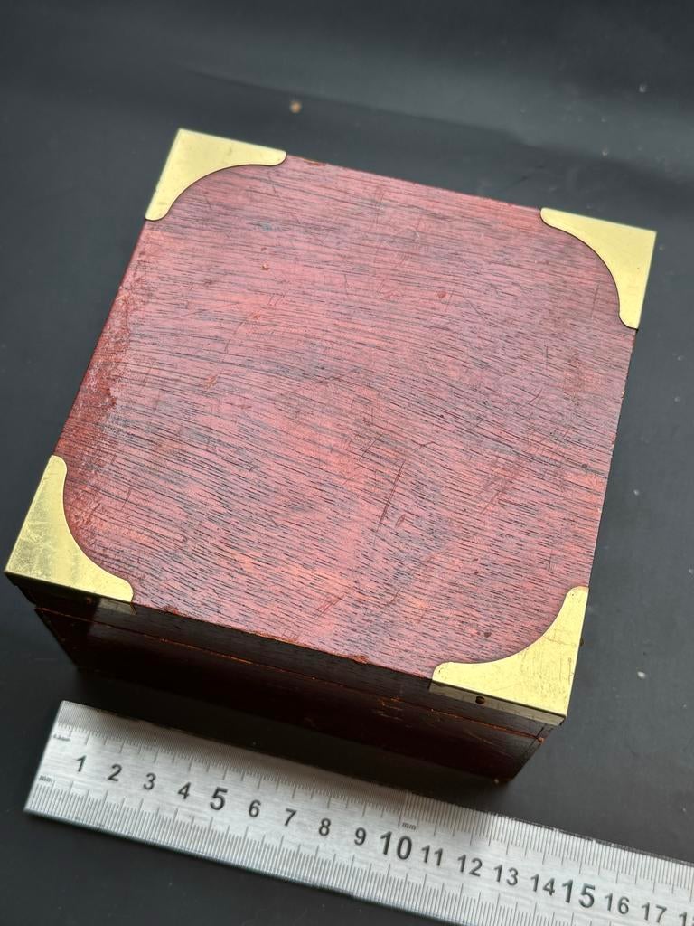 Vintage houten kistje met verborgen compartiment en sleutel, Ophalen of Verzenden, Gebruikt, Overige houtsoorten, Minder dan 50 cm