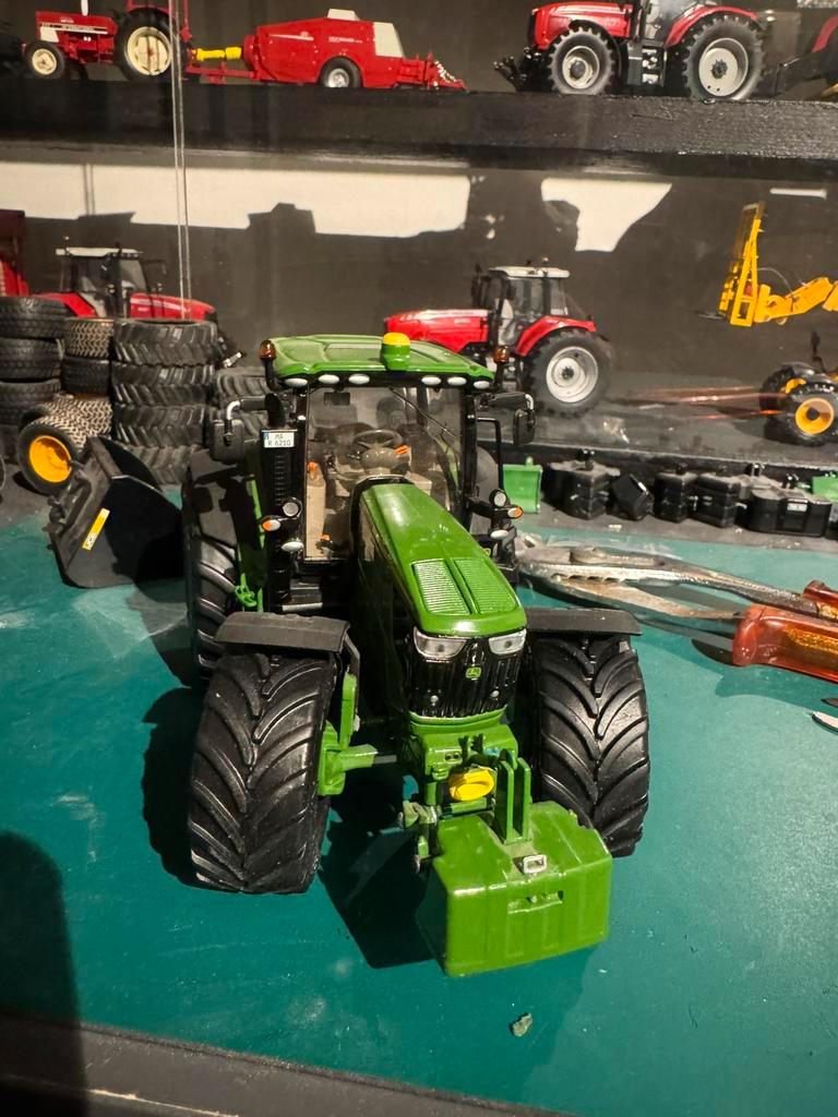 ≥ 1:32 John deere 6210R Wiking Verbouwd — Modelauto's | 1:32