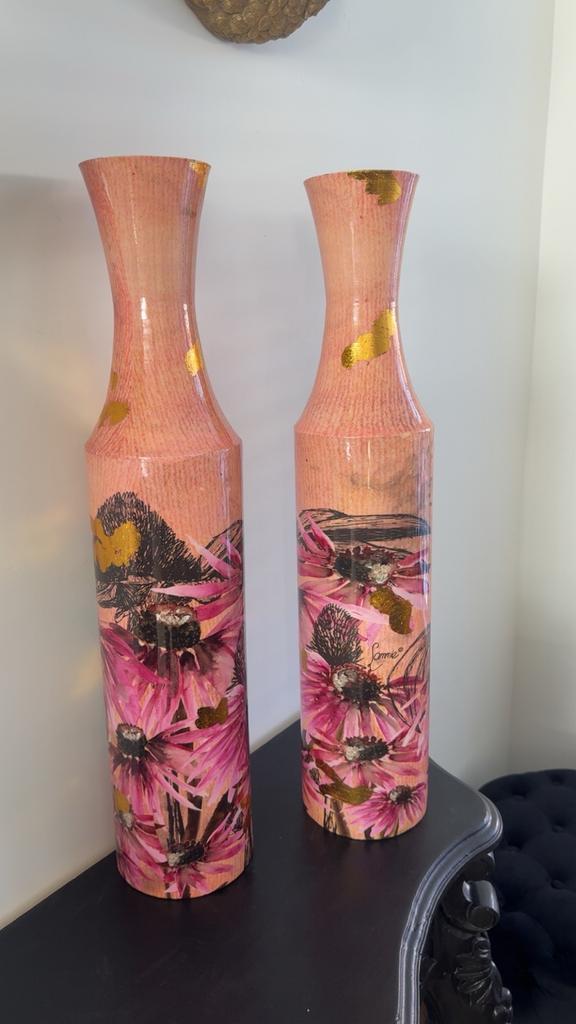 Set van 2 Lammie siervazen met bloemendecoratie, Huis en Inrichting, Woonaccessoires | Vazen, Zo goed als nieuw, Overige kleuren