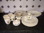 Jet servies lavendel, Ophalen of Verzenden, Zo goed als nieuw, Overige stijlen, Aardewerk