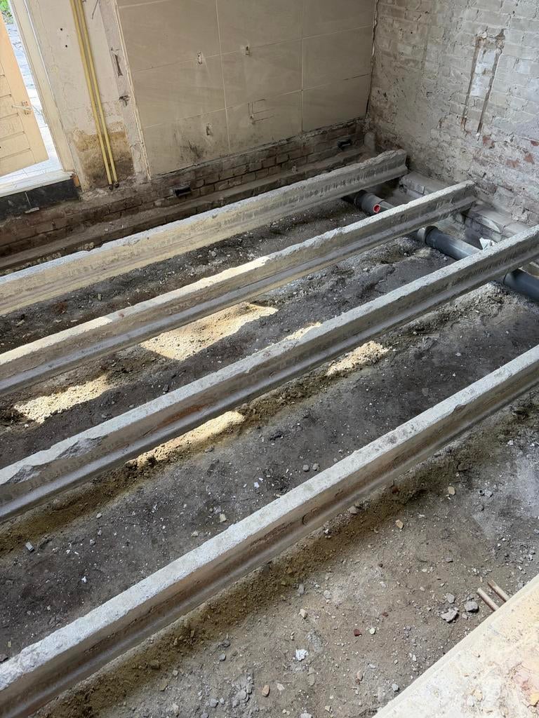 T balk beton voor broodjesvloer - 4 stuks, 4100 mm, Doe-het-zelf en Verbouw, Gebruikt, Ophalen of Verzenden, 300 cm of meer, Balk