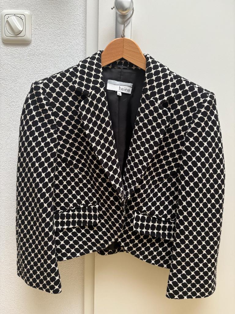 Mooie korte Heine blazer colbert jasje maat 40, Maat 38/40 (M), Zwart, Ophalen of Verzenden, Jasje