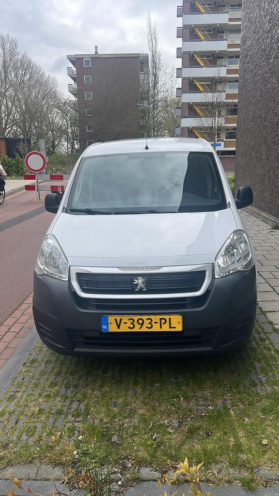 Peugeot Partner euro 6  2018.      Excl BTW, Voorwielaandrijving, 1295 kg, 4 cilinders, Origineel Nederlands