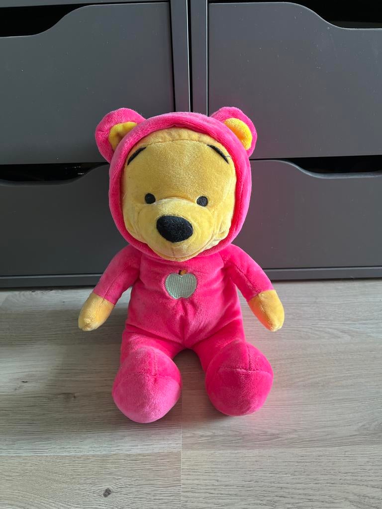 Winnie de Poeh knuffel in roze pakje, Ophalen, Gebruikt, Disney, Beer
