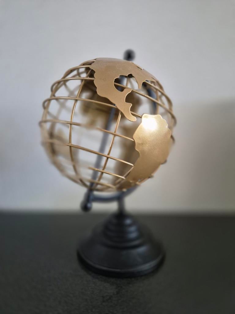 Decoratieve Wereldbol Goudkleurig Metaal, Ophalen of Verzenden, Zo goed als nieuw, Goud, Metaal