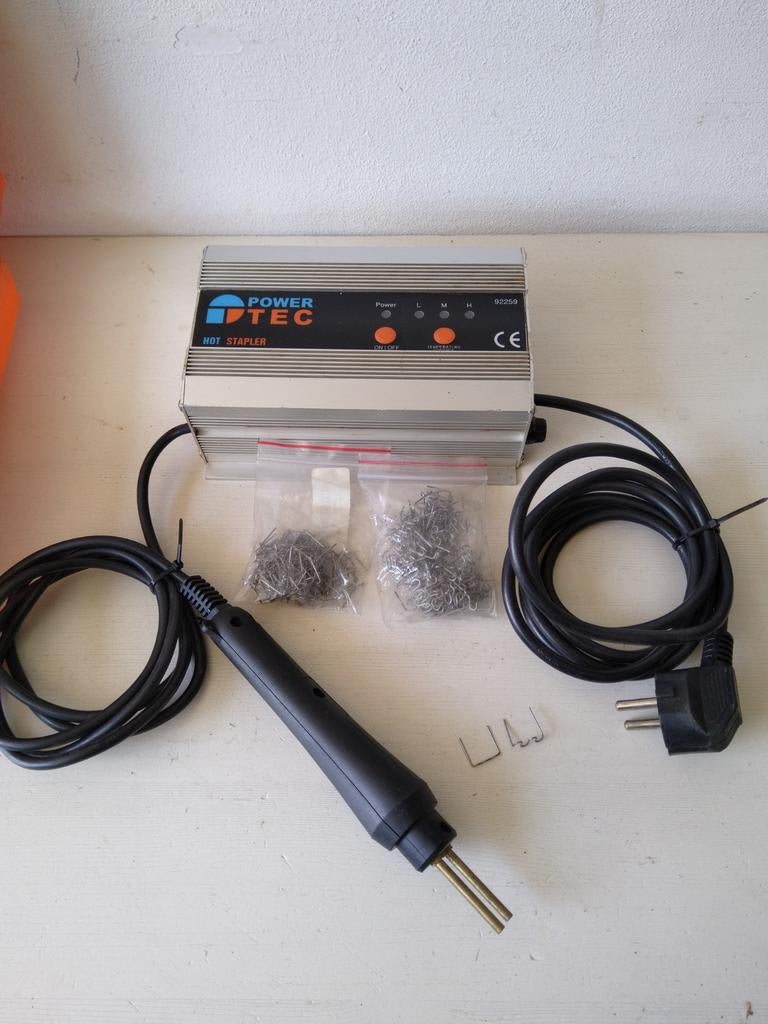 Power tec Hot stapler Kunststof reparatie systeem, Ophalen of Verzenden, Zo goed als nieuw