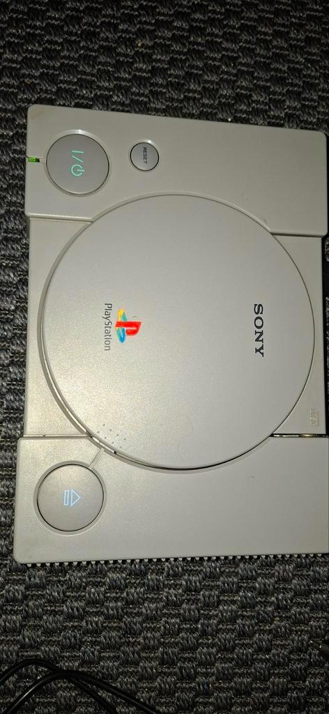 Playstation 1 met controller, game en memory card, Spelcomputers en Games, Spelcomputers | Sony PlayStation 1, Gebruikt, Met 1 controller