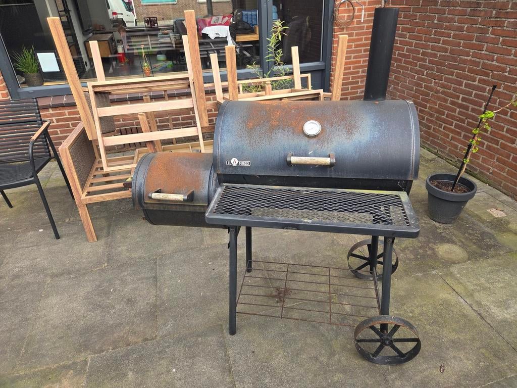 Smoker BBQ - Ideaal voor roken en grillen, Tuin en Terras, Houtskoolbarbecues, Ophalen, Gebruikt, Onbekend