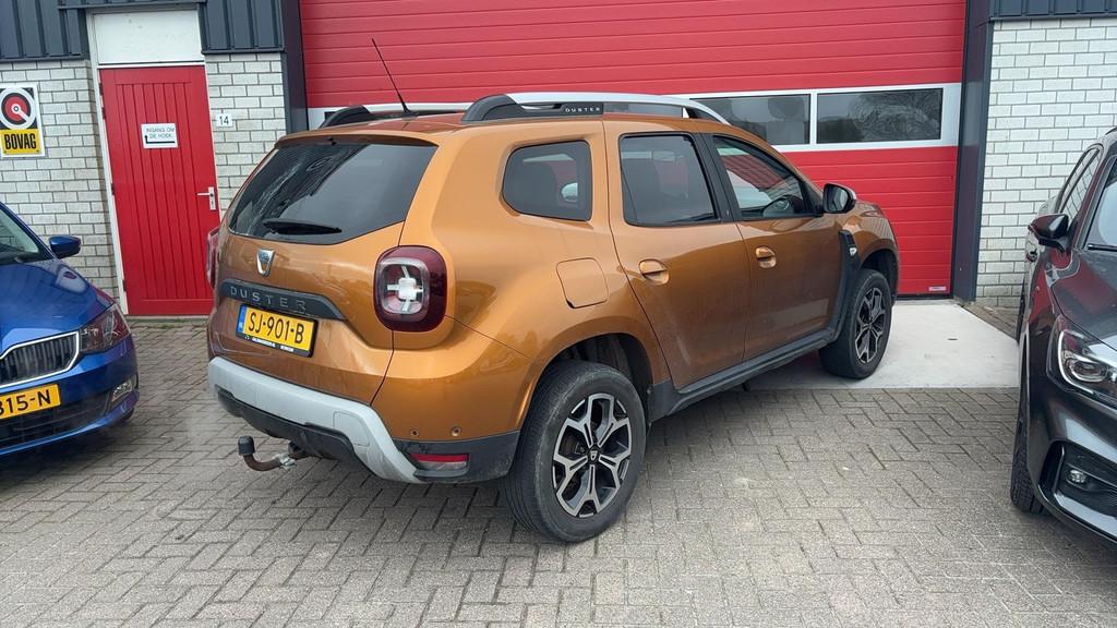 Dacia Duster 1.2 TCe Prestige 1STE EIG / TREKHAAK / KEYLESS, Auto's, Dacia, Voorwielaandrijving, Euro 6, Duster, 635 kg