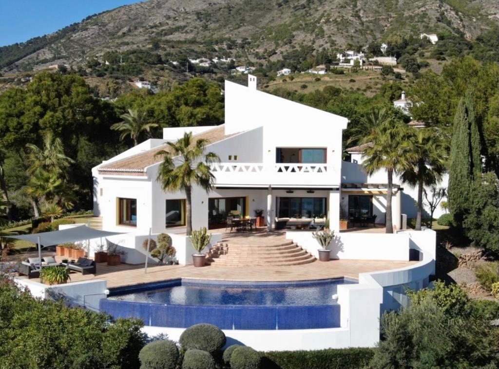 Eindelijk wonen onder de Zuid-Spaanse zon?, Huizen en Kamers, Overige soorten, Marbella Mijas Benalmadena Fuengirola area, Spanje