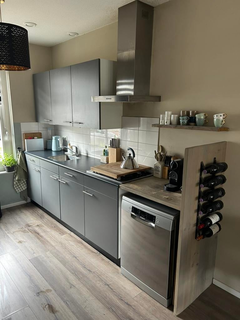 2 mei ophalen Keukenblok, incl apparatuur antraciet, Huis en Inrichting, Keuken | Complete keukens, Ophalen, Gebruikt, Enkelwandige keuken