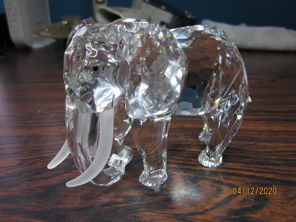 Swarovski jaarstuk Olifant incl. certificaat & orginele doos, Ophalen of Verzenden, Nieuw, Figuurtje