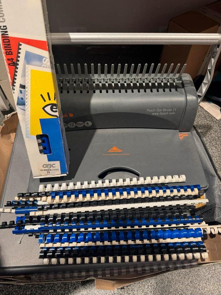 ringbandapparaat met ringbanden, Diversen, Schoolbenodigdheden, Gebruikt, Ophalen