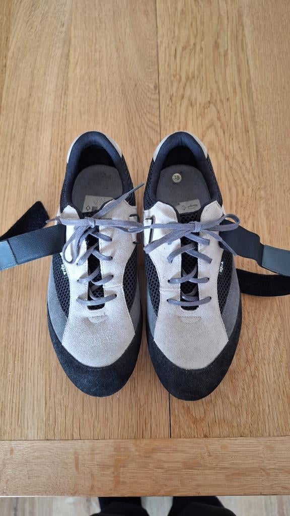 Dames fietsschoenen agu maat 38 grijs zwart beige, Agu, Zwart, Ophalen of Verzenden, Sneakers of Gympen