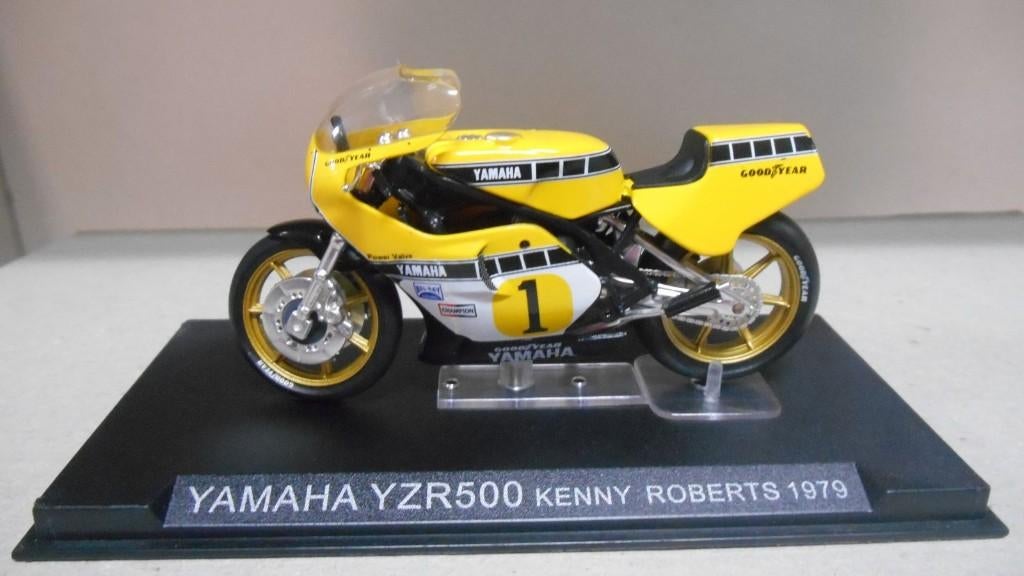 59701: Yamaha YZR 500 - Kenny Roberts - 1979 - Atlas 1:24, Ophalen of Verzenden, Zo goed als nieuw, Motor, Bachsatztstr. 54 D 72131 Ofterdingen, Germany