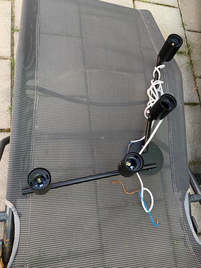 Zwarte Plafondspot met 3 Richtbare Spots zgn, Ophalen, Zo goed als nieuw, Metaal of Aluminium, Plafondspot of Wandspot