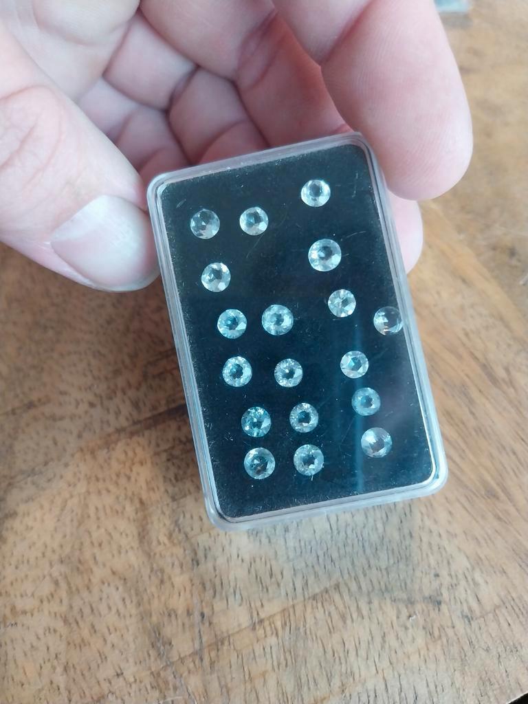 Ronde geslepen topaas edelsteen, Sieraden, Tassen en Uiterlijk, Edelstenen, Ophalen of Verzenden, Zo goed als nieuw