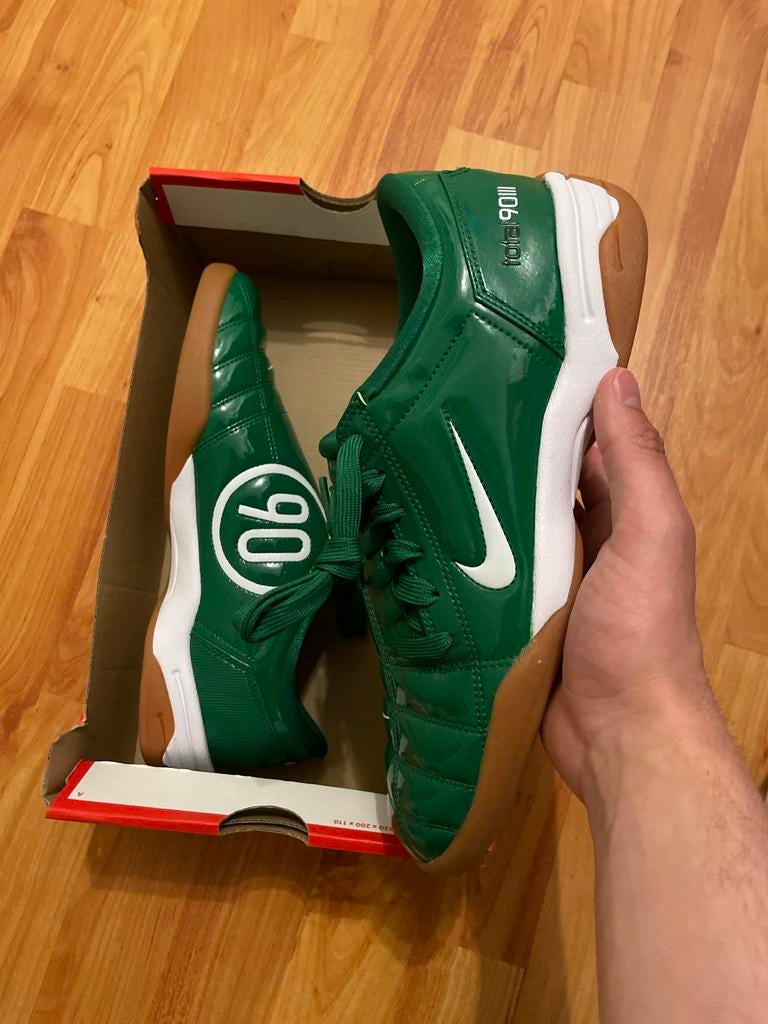 Nike Total 90 Zaalvoetbalschoenen Groen Maat 42 Nieuw, Kleding | Heren, Overige kleuren, Sportschoenen, Nieuw, Ophalen of Verzenden