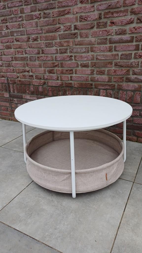 VASAGLE Ronde salontafel met opslag, woonkamertafel met stoffen mand, moderne stijl, metalen frame, mat wit en camelbruin LCT244W10