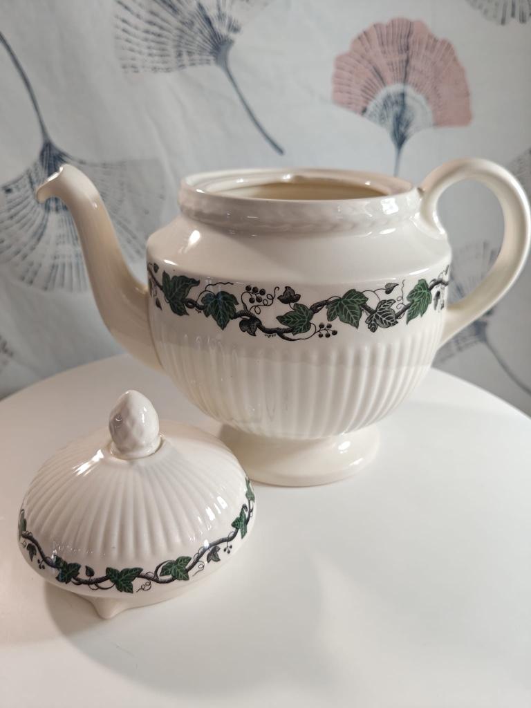 Wedgwood Stratford kopjes, theepot, serveerschaal, etc., Ophalen of Verzenden