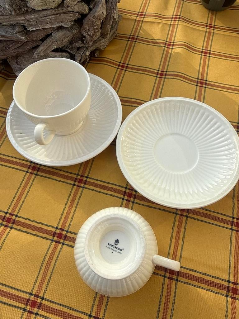 Wedgwood Edme Kop en Schotel - Zo goed als nieuw 2x, Ophalen of Verzenden, Zo goed als nieuw, Wedgwood, Kop(pen) en/of Schotel(s)