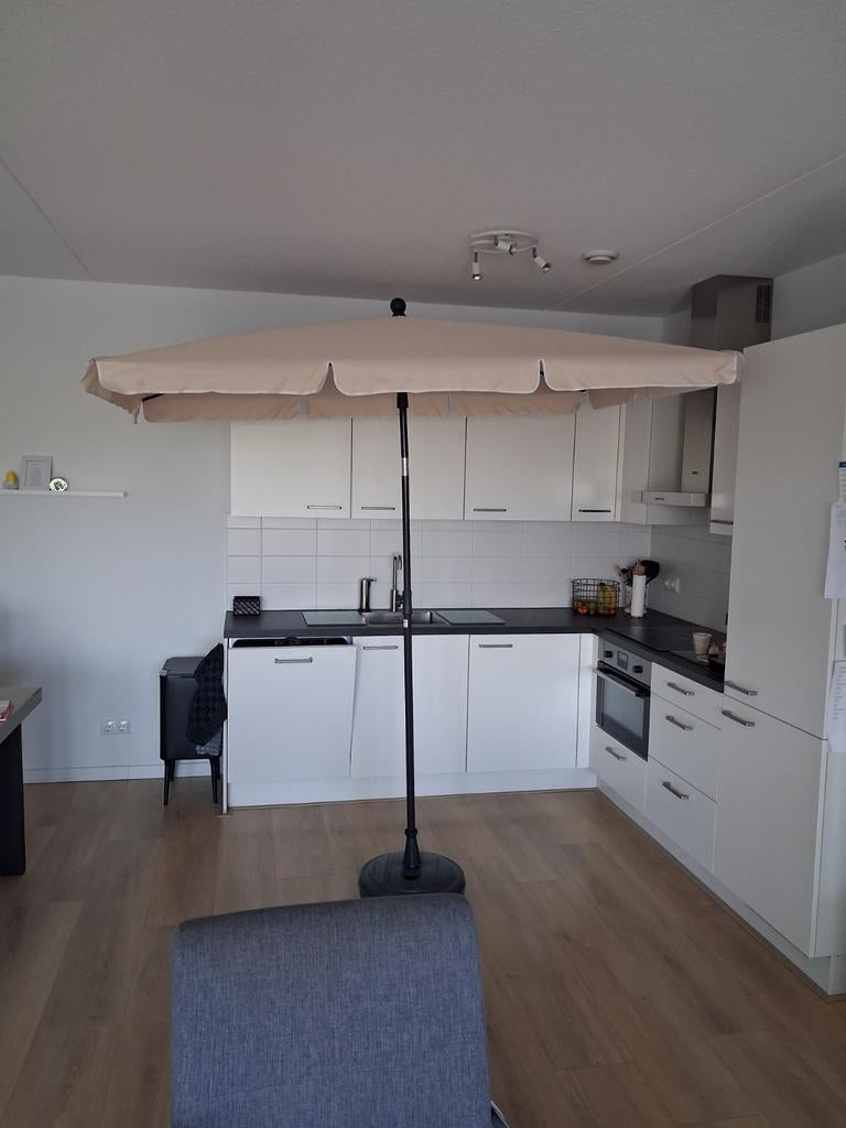 Nieuwe parasol, Tuin en Terras, Parasols, Ophalen, Nieuw, Parasolvoet, Verstelbaar