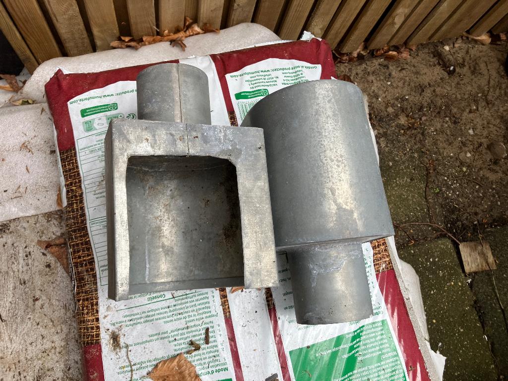 Zink hwa regen afvoer vergaarbak x2, Doe-het-zelf en Verbouw, Buizen en Afvoer, Ophalen, Afvoer, Gebruikt, Zink