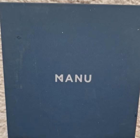 MANU qube wireless charger & power bank, Ophalen, Nieuw, Apple iPhone