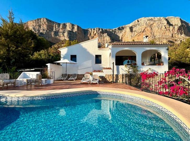 Luxe vakantie villa max 9 personen Lloret de mar, Tickets en Kaartjes, Kortingen en Cadeaubonnen, Drie personen of meer, Cadeaubon