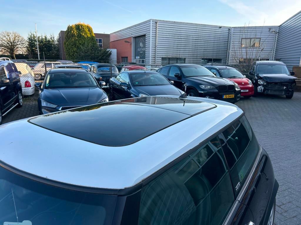 Mini Mini 1.6 Cooper Park Lane | LEER | STOELVERW | APK 01-2, Voorwielaandrijving, Gebruikt, Zwart, 4 cilinders