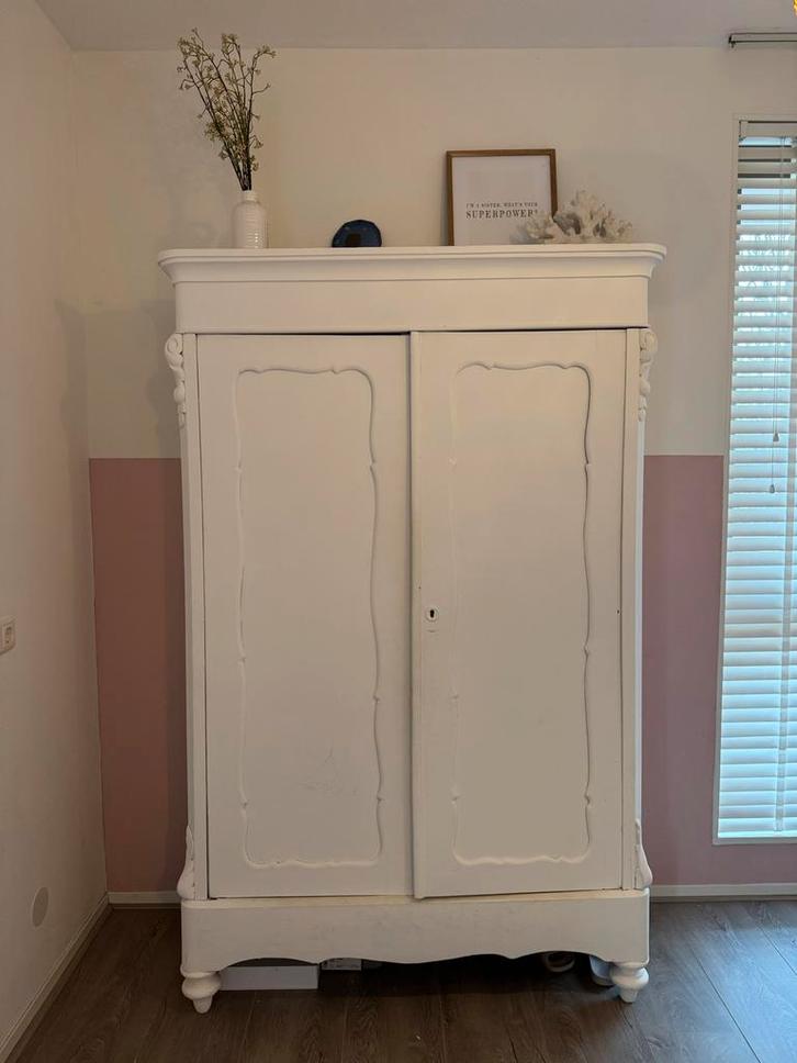 Landelijke Antieke Kast - Wit, Antiek en Kunst, Antiek | Meubels | Kasten, Ophalen