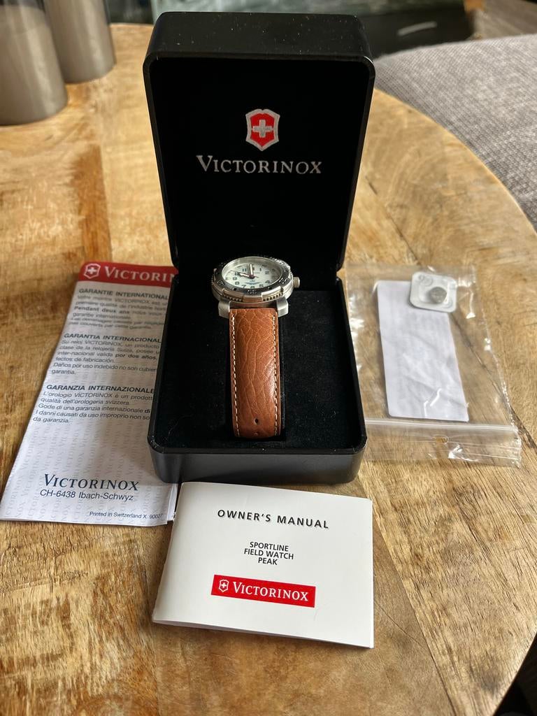 Victorinox Horloge Speciale Uitgave Wings, Sieraden, Tassen en Uiterlijk, Horloges | Heren, Overige merken, Leer, Staal, Polshorloge