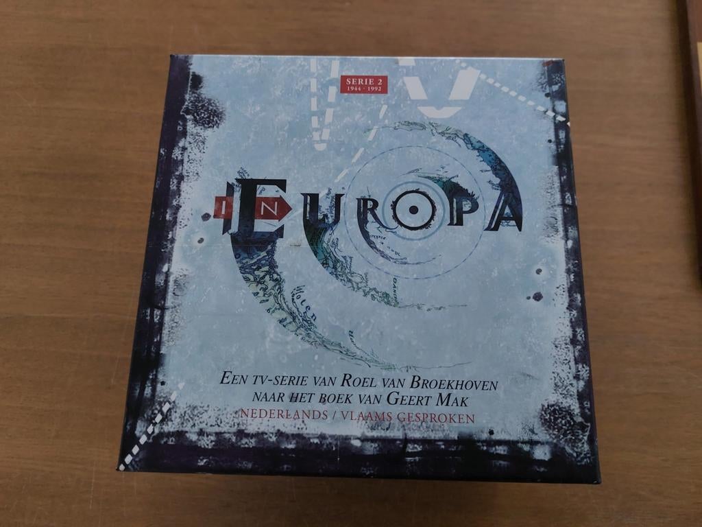 Luxe DVDbox serie 2 1944 -1992.In Europa Roel van Broekhoven, Cd's en Dvd's, Verzenden, Zo goed als nieuw